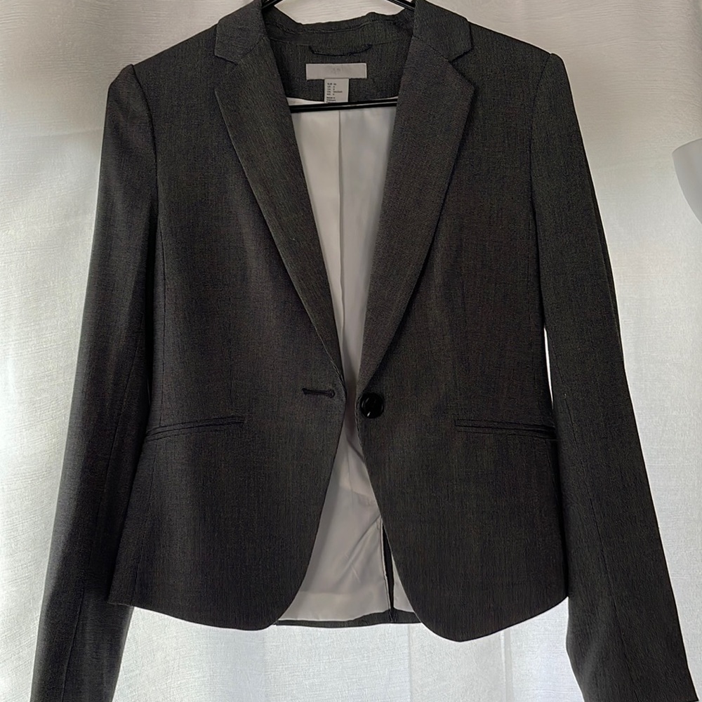 Grey blazer